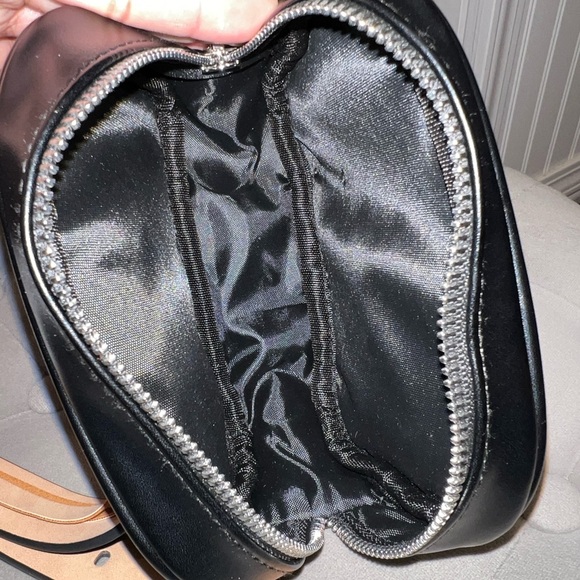 Calvin Klein Belt Bag NWOT - Picture 6 of 15